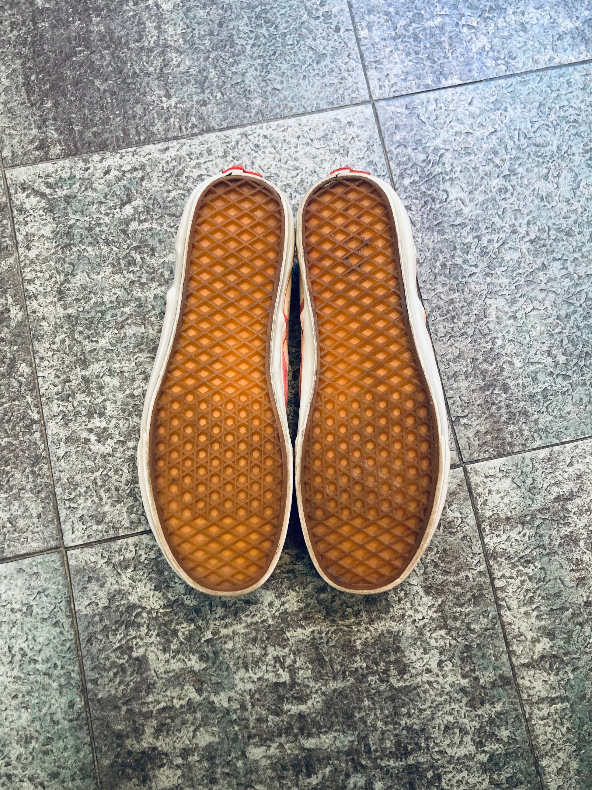 Vans slip on Alice In Vintage