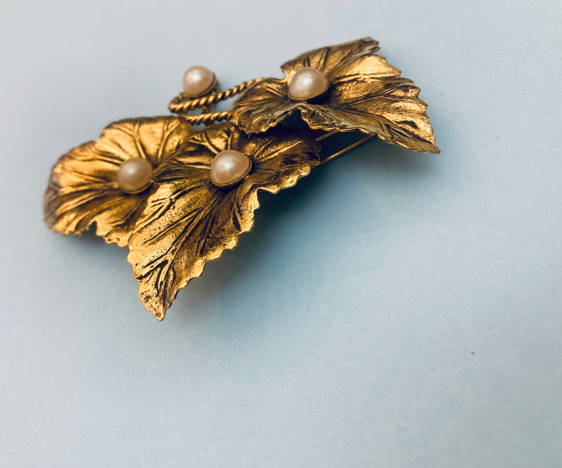 Spilla 90s foglie + perle Alice In Vintage