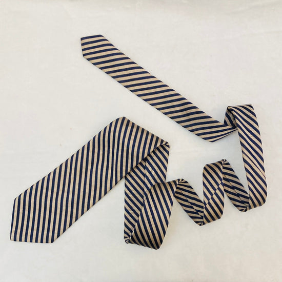 Valentino 90s tie Alice In Vintage