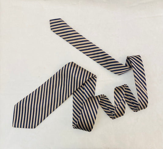 Valentino 90s tie Alice In Vintage