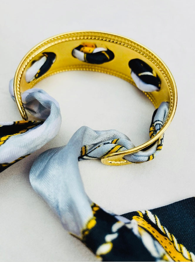 Scarf bracelet Alice In Vintage