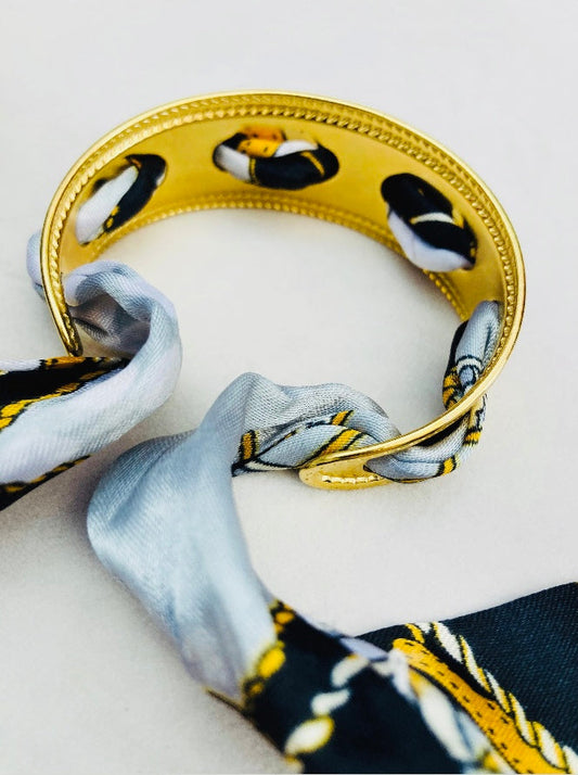 Scarf bracelet Alice In Vintage