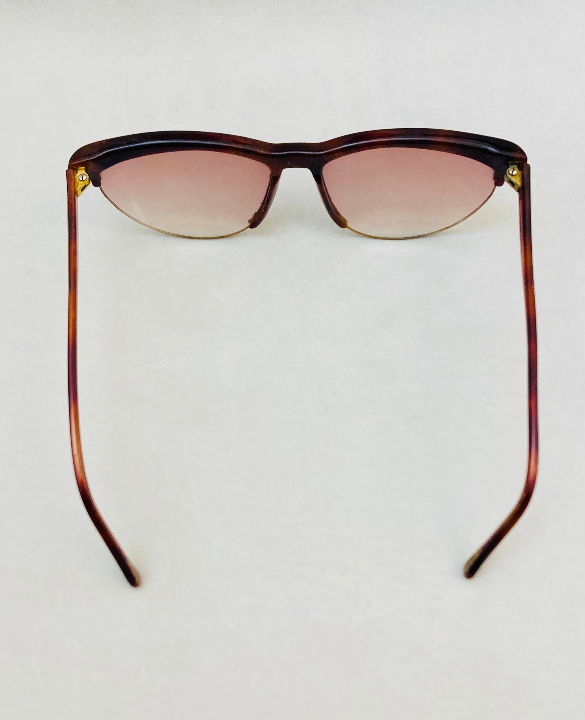 Gianni Versace 90s sunglasses Alice In Vintage