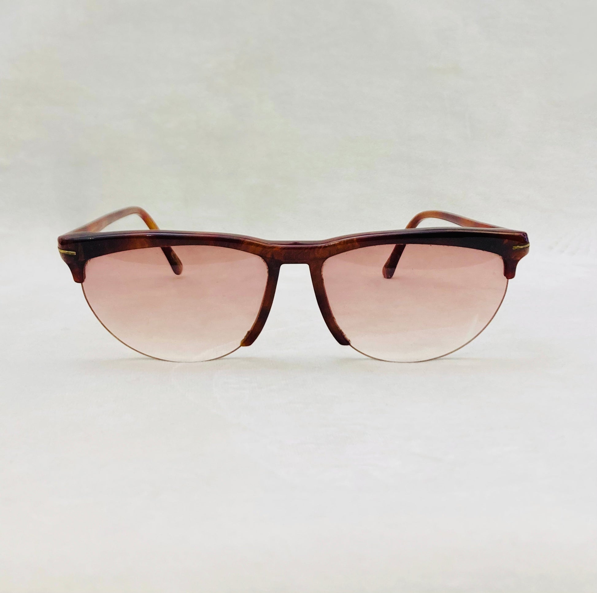 Gianni Versace 90s sunglasses Alice In Vintage