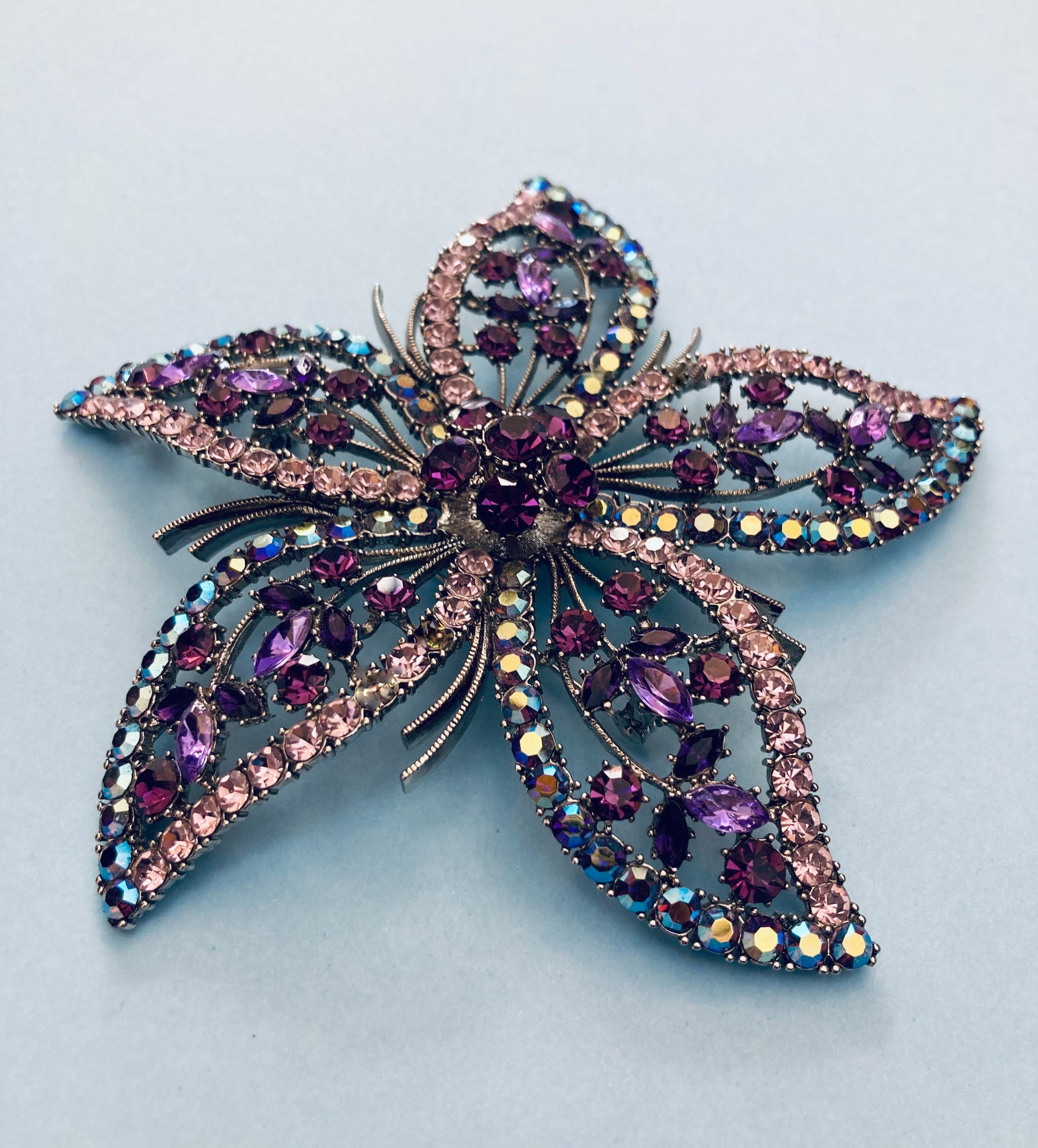 Spilla 70s Janus Alice In Vintage