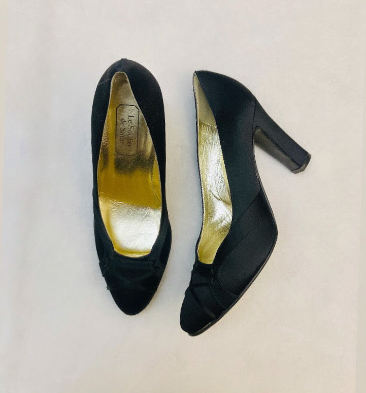 Le soulier de Satin décolleté raso nero Alice In Vintage