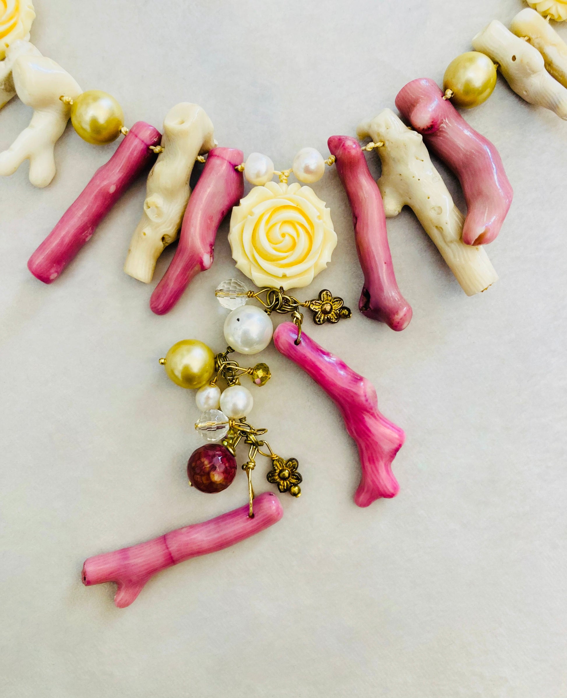 Collana corallo bambù perle Alice In Vintage