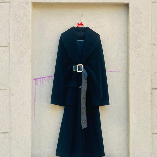 Coat 90s over Alice In Vintage