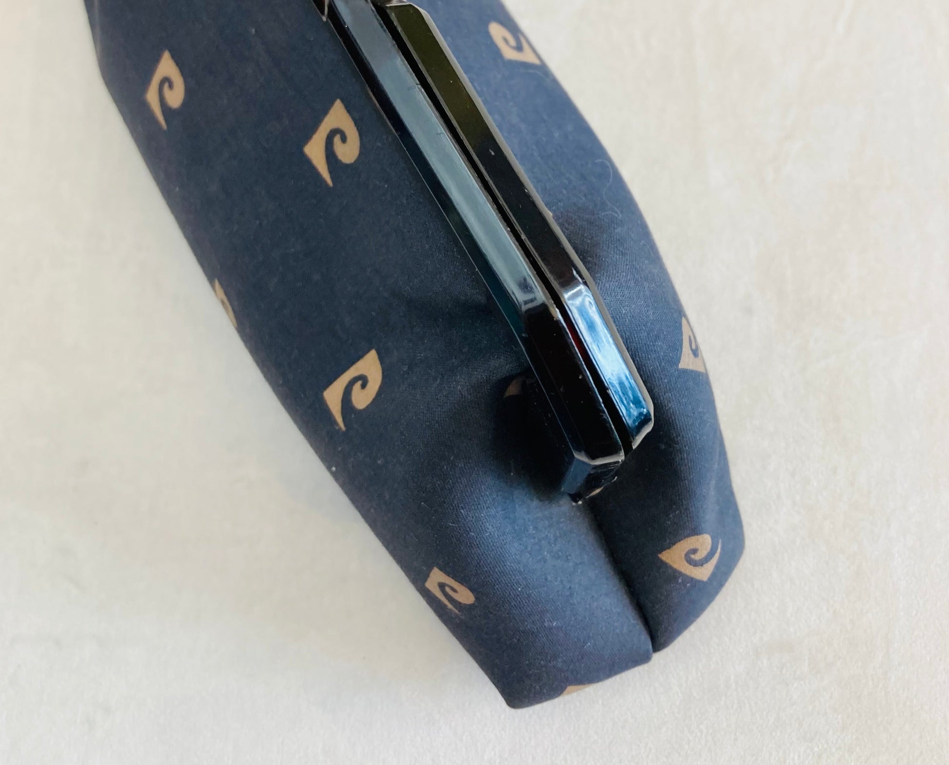Pierre Cardin 70s pochette Alice In Vintage