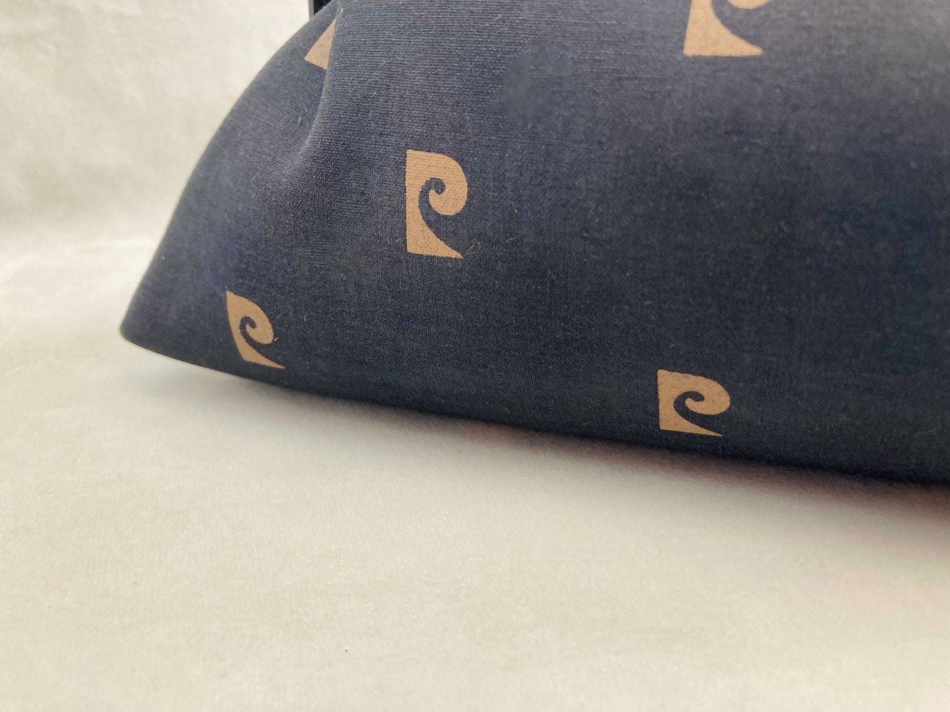 Pierre Cardin 70s pochette Alice In Vintage