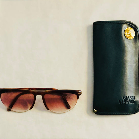 Gianni Versace 90s sunglasses Alice In Vintage