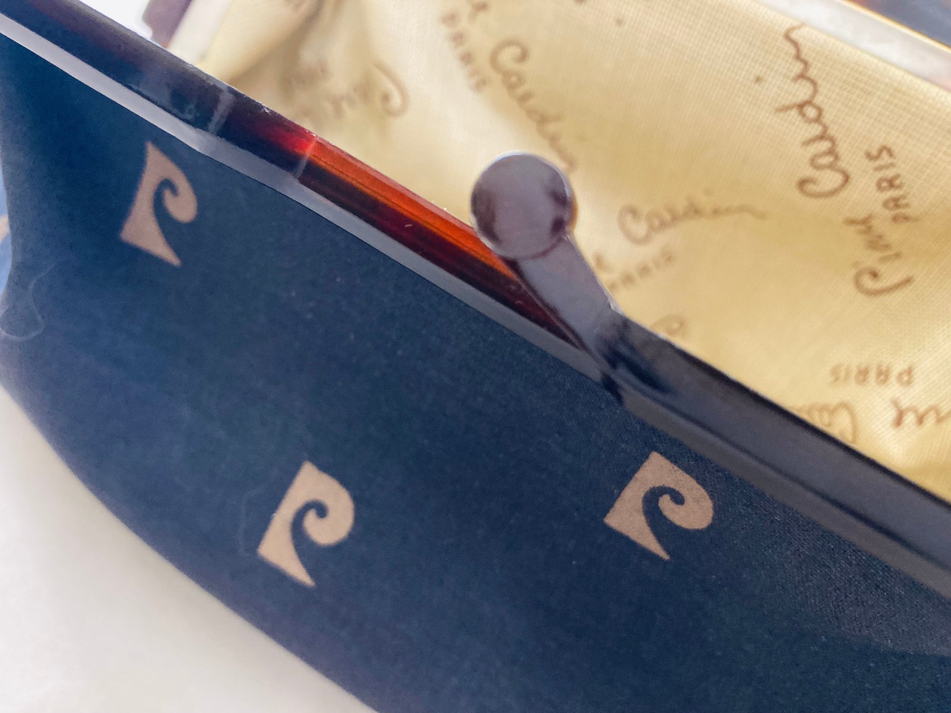 Pierre Cardin 70s pochette Alice In Vintage