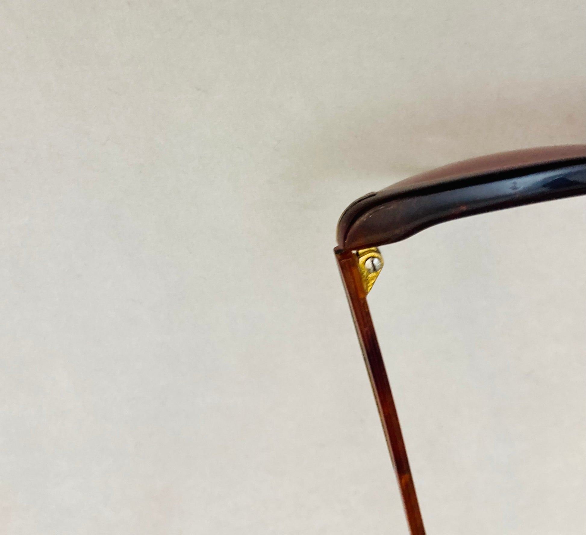 Gianni Versace 90s sunglasses Alice In Vintage