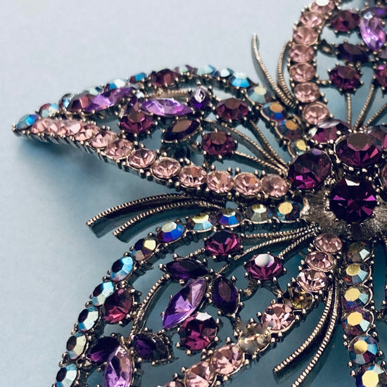 Spilla 70s Janus Alice In Vintage