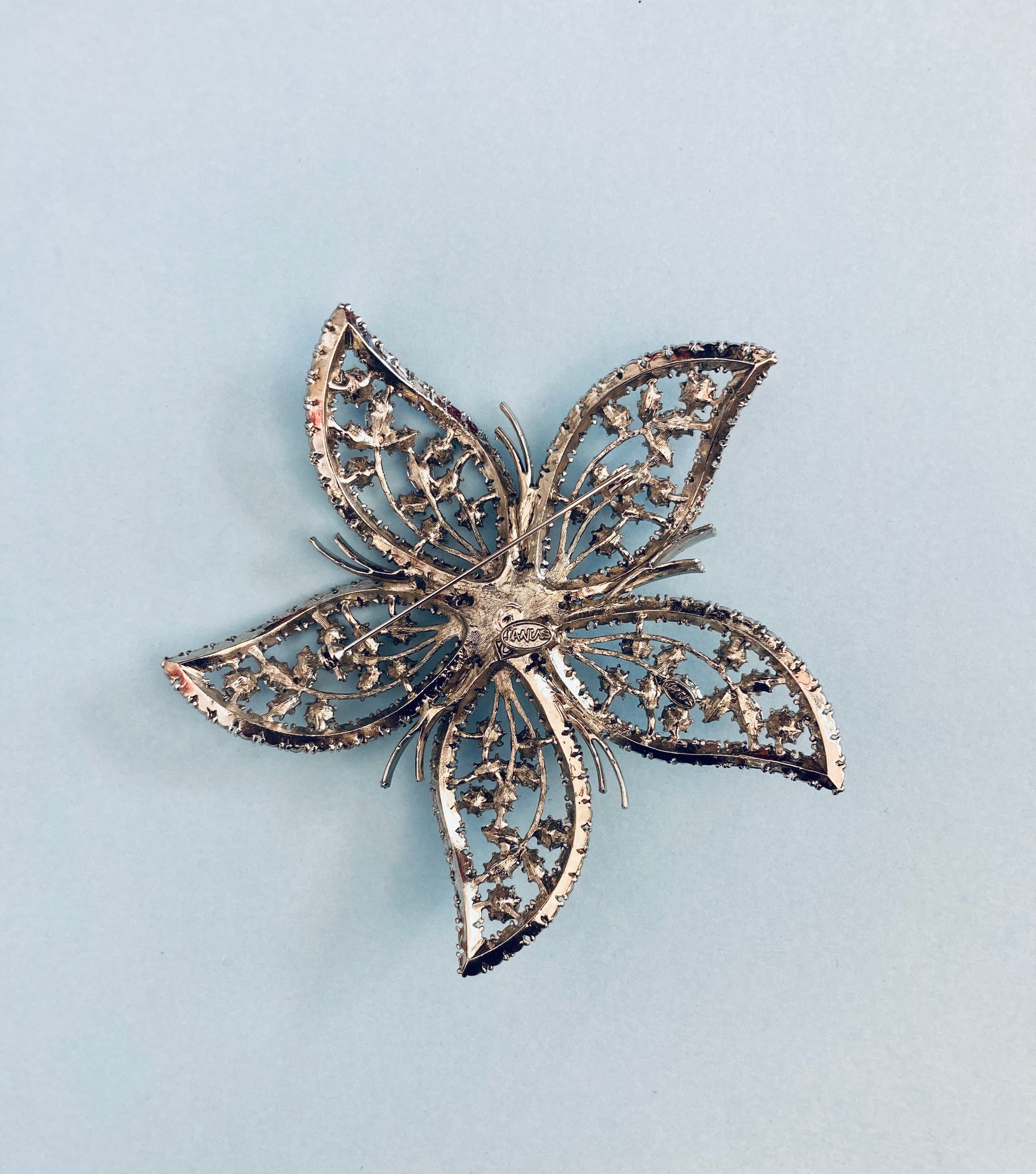 Spilla 70s Janus Alice In Vintage