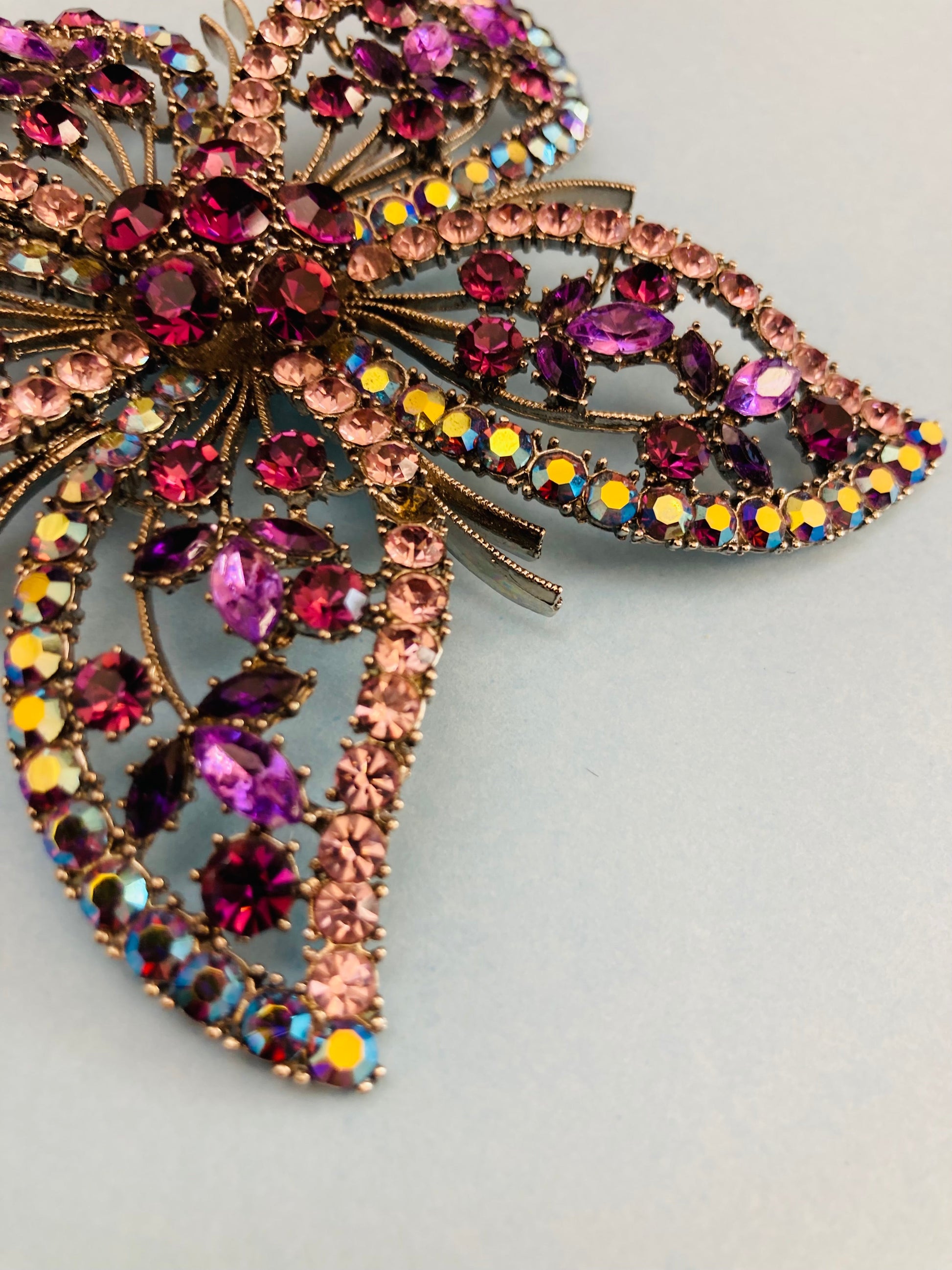 Spilla 70s Janus Alice In Vintage